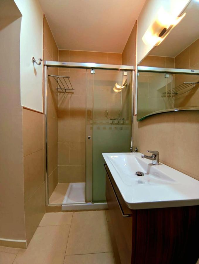 Apartamento Spinola Home Севилья Экстерьер фото