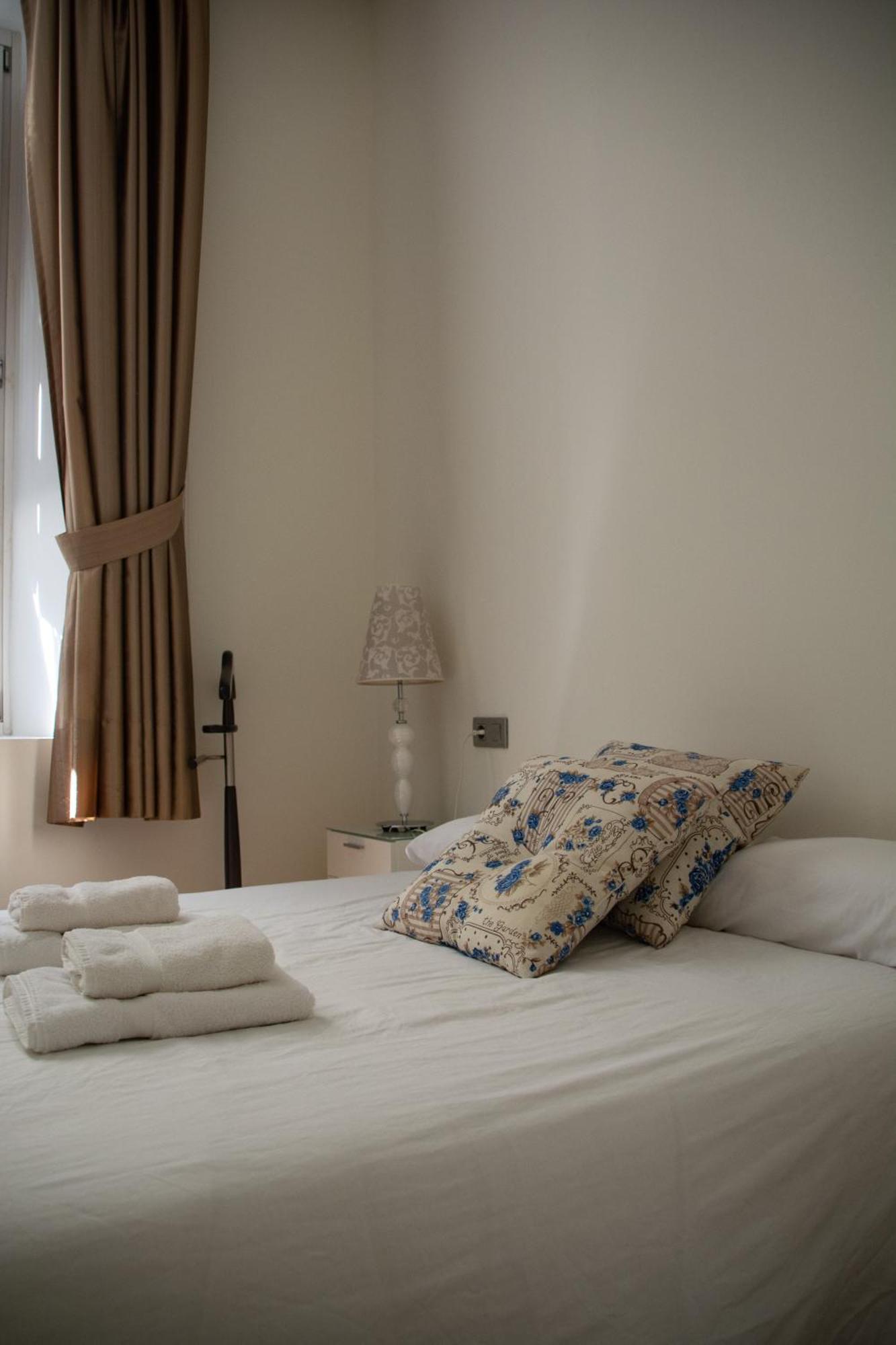 Apartamento Spinola Home Севилья Экстерьер фото