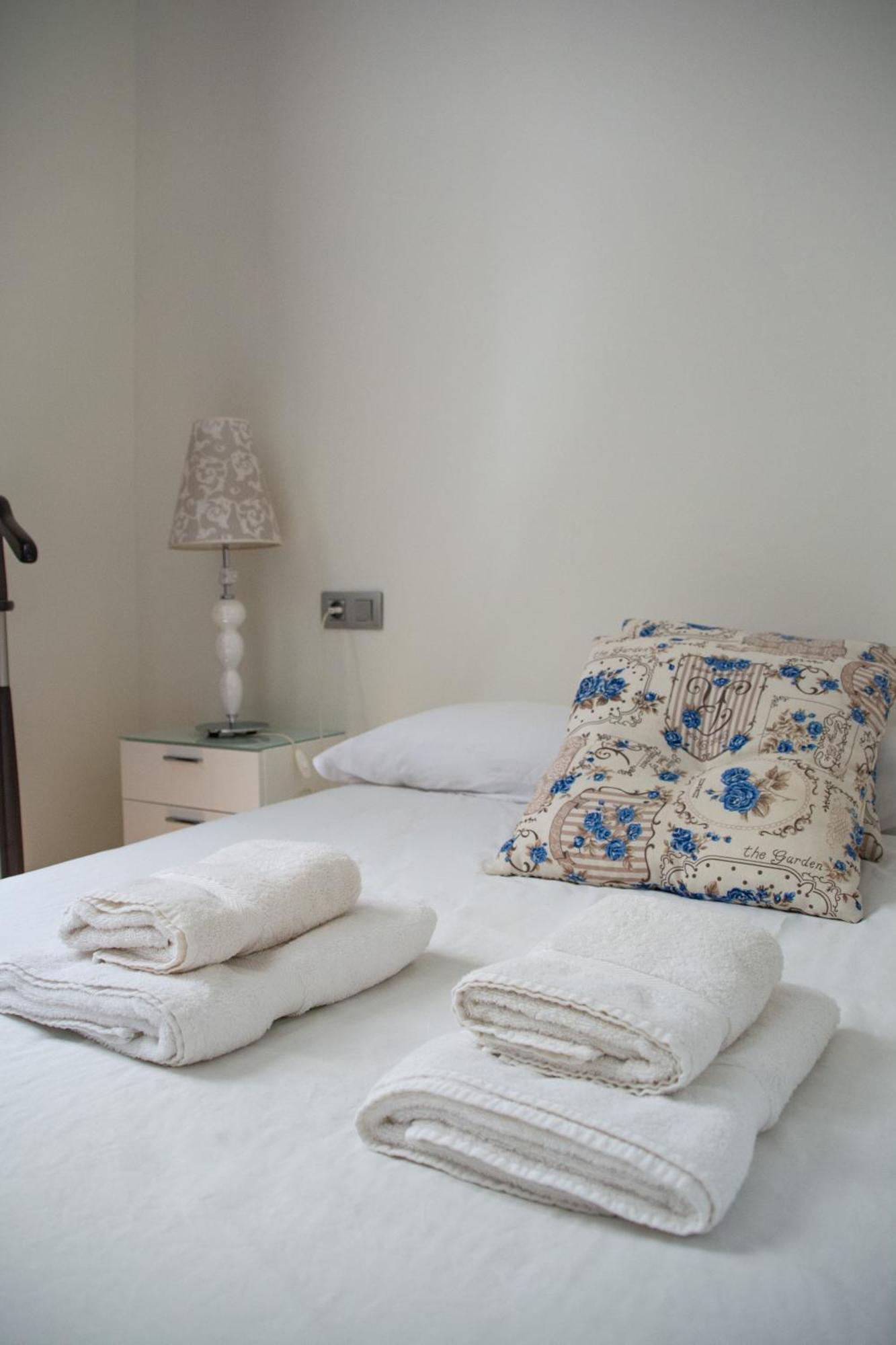 Apartamento Spinola Home Севилья Экстерьер фото